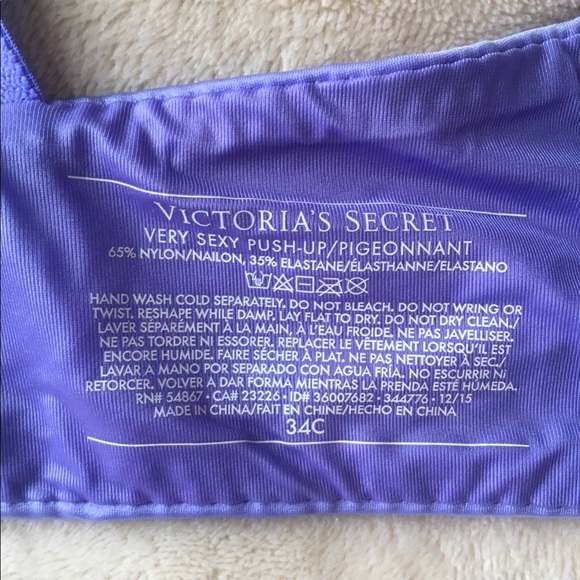 VIctoria Secret very sexy push up bra - Picture 3 of 5